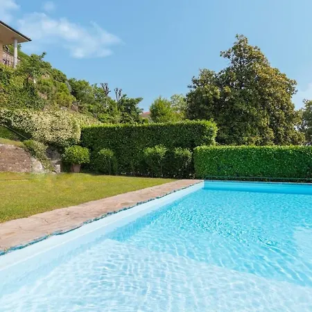 Relax On The Terrace With Lake View And Pool Apartamento *